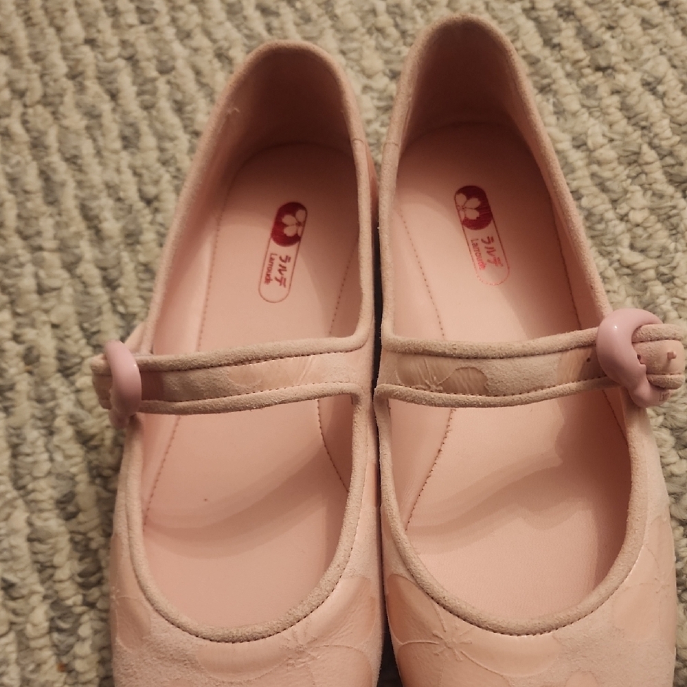 LARROUDE Verona Ballet Flat In Tulip Sakura Printed Suede Size 8 $350 - Picture 3 of 5